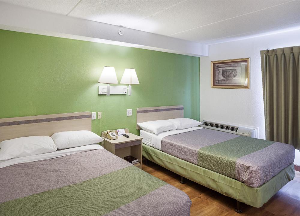 Quadruple Room - Non-Smoking interior